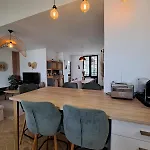 Maison Avec Dependance, Proche De La